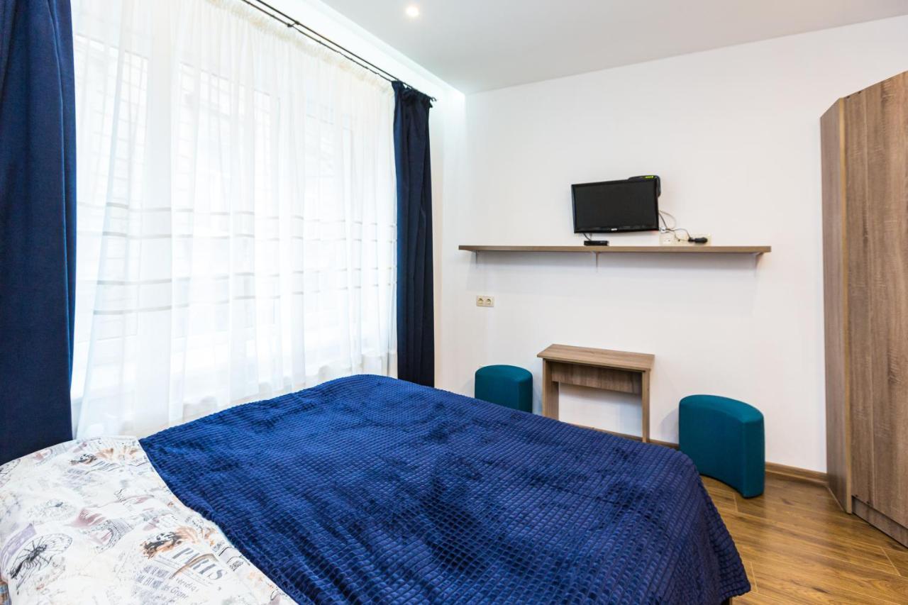 2 Kn. Romana Apartment Lviv Extérieur photo