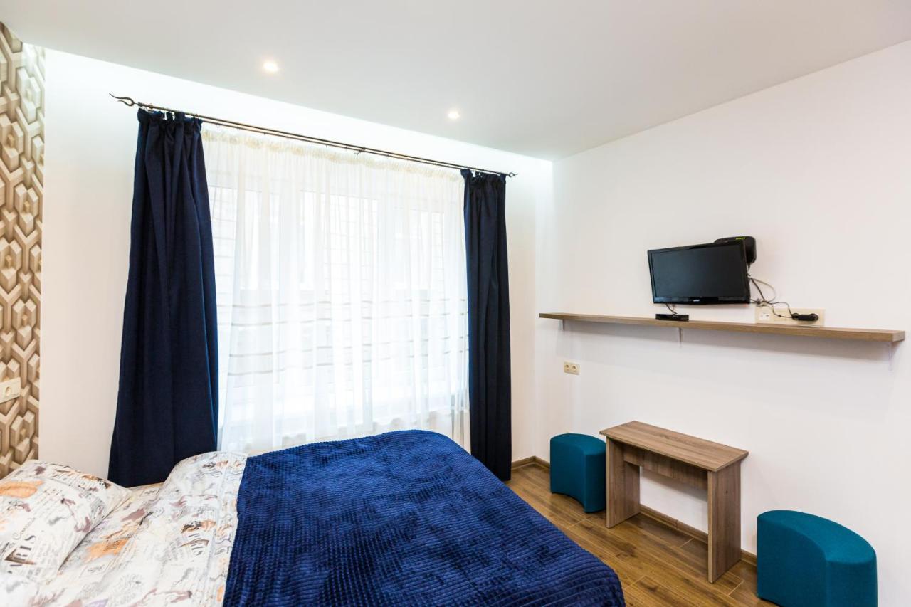 2 Kn. Romana Apartment Lviv Extérieur photo