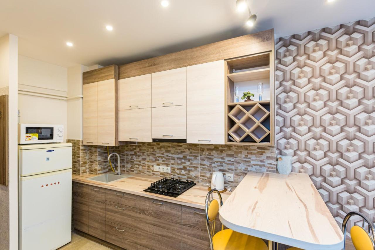 2 Kn. Romana Apartment Lviv Extérieur photo